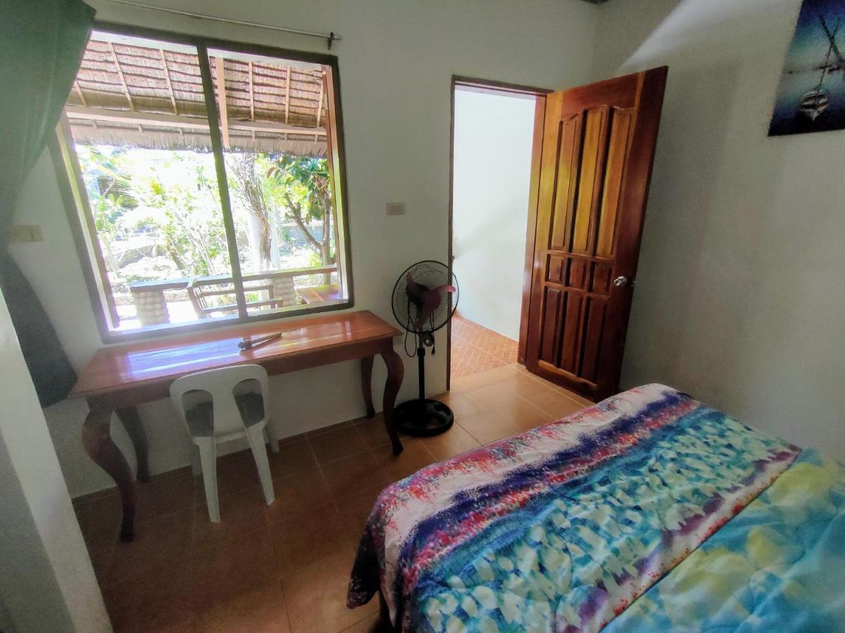 Moalboal T Breeze Coastal Resort Экстерьер фото
