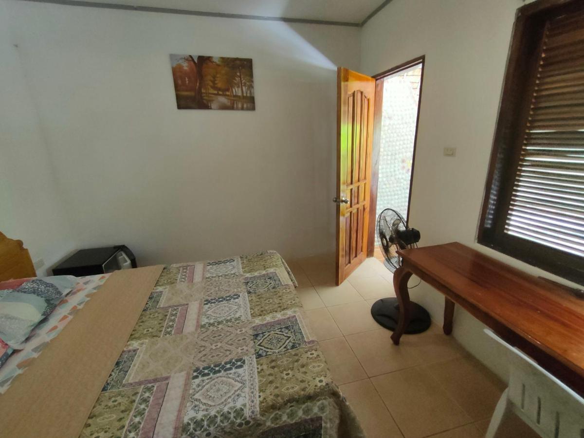 Moalboal T Breeze Coastal Resort Экстерьер фото