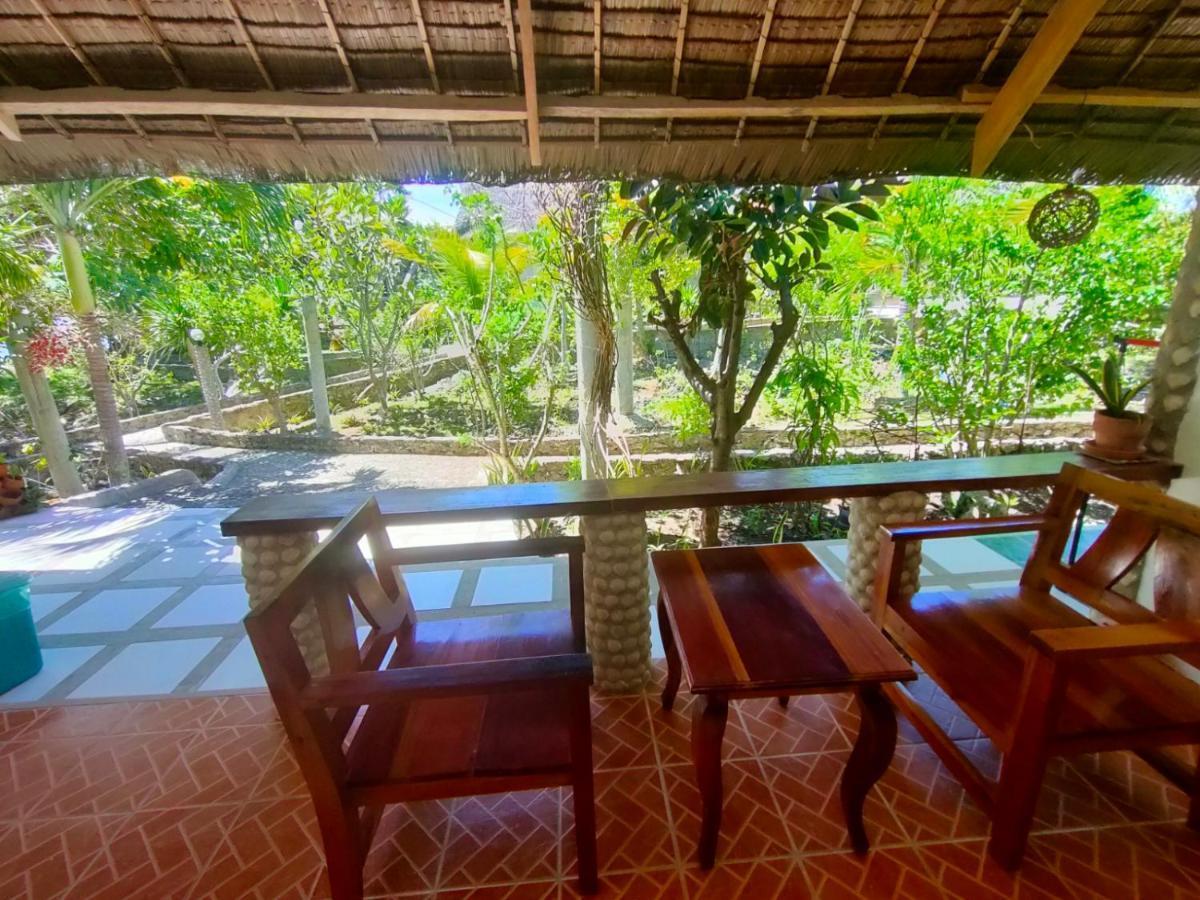 Moalboal T Breeze Coastal Resort Экстерьер фото