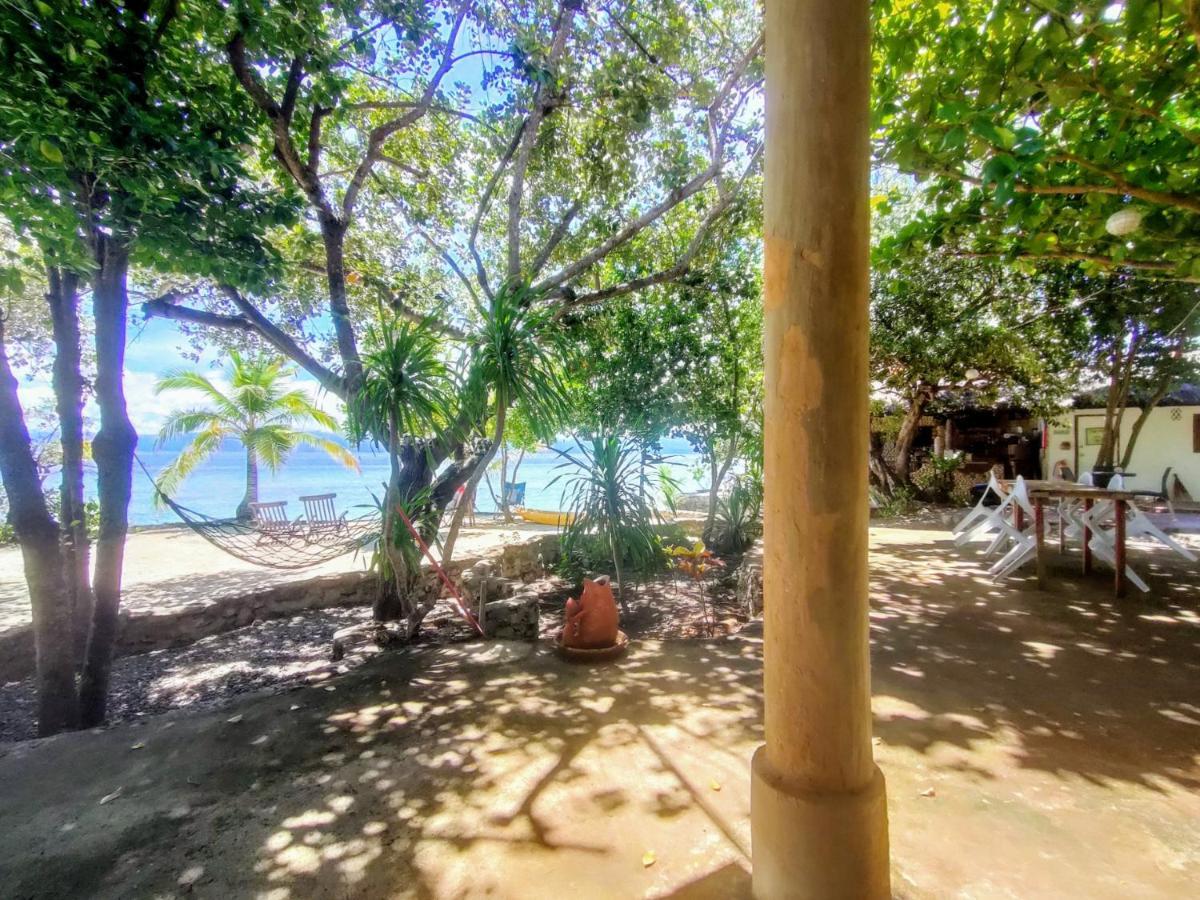 Moalboal T Breeze Coastal Resort Экстерьер фото