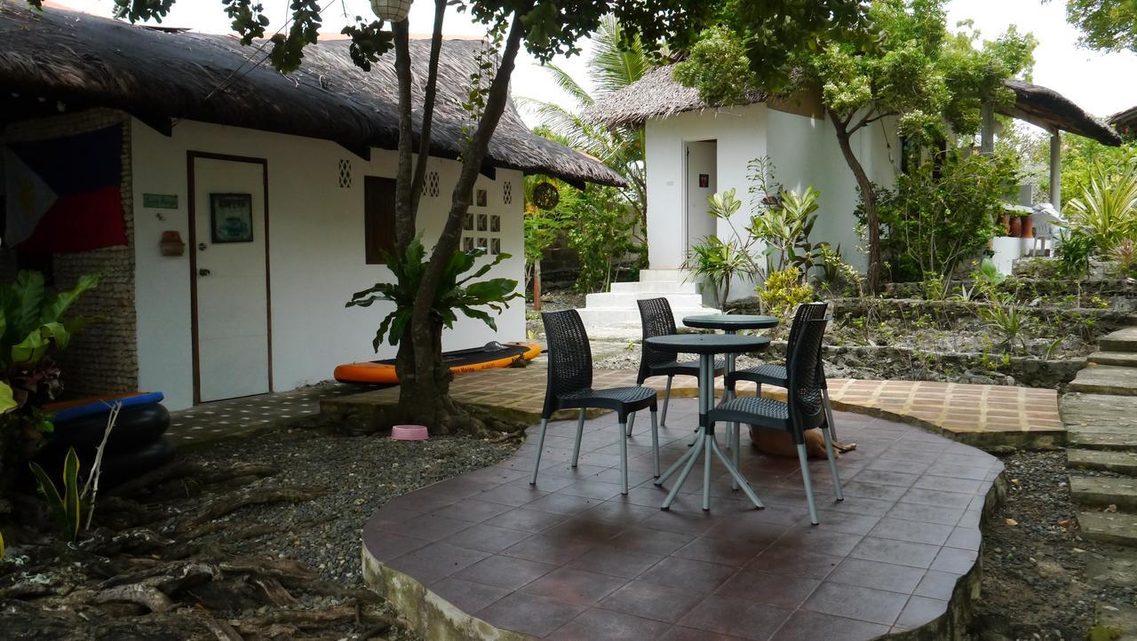 Moalboal T Breeze Coastal Resort Экстерьер фото