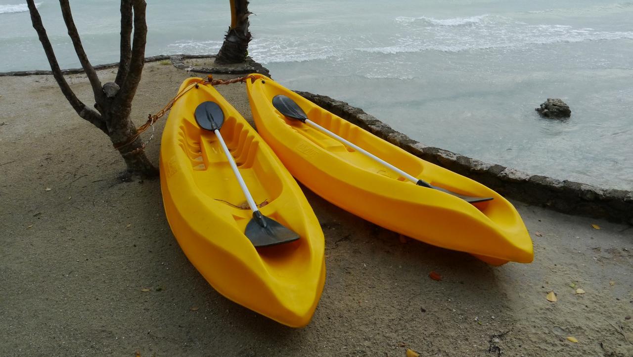 Moalboal T Breeze Coastal Resort Экстерьер фото