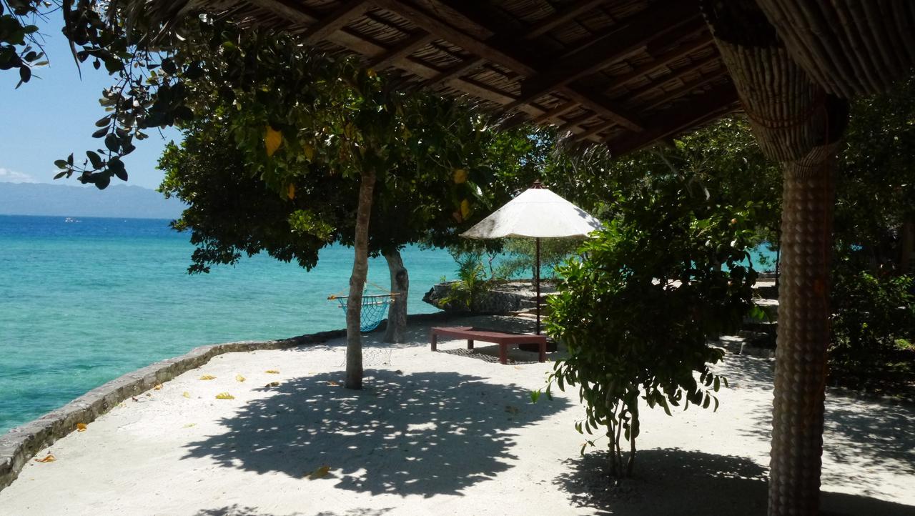 Moalboal T Breeze Coastal Resort Экстерьер фото